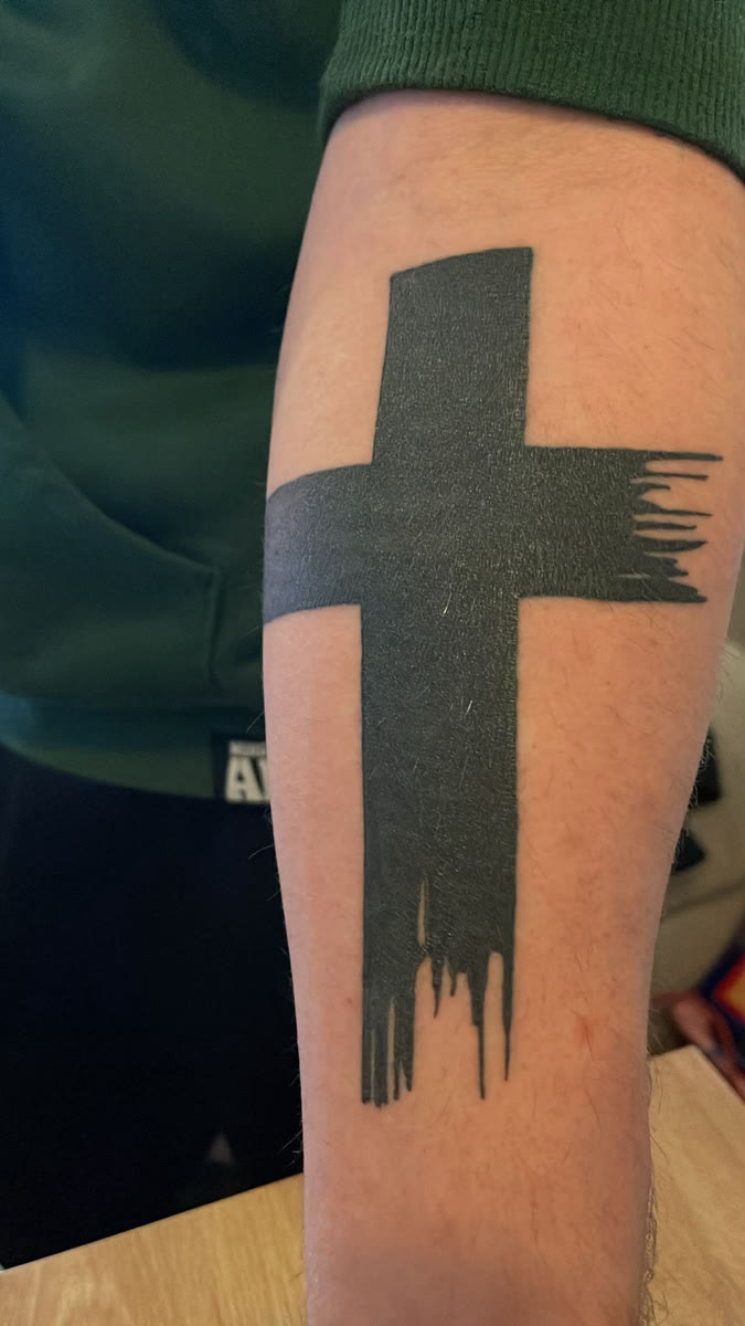 Vom Kunden aufgenommenes Ergebnis des schwarzen Kreuz-Cover-ups